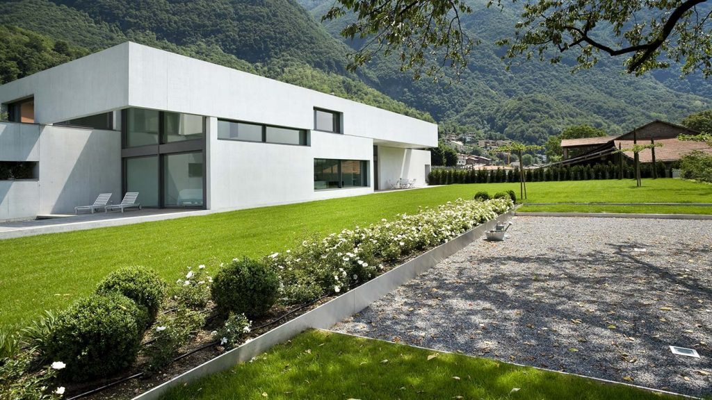 giardino villa moderna